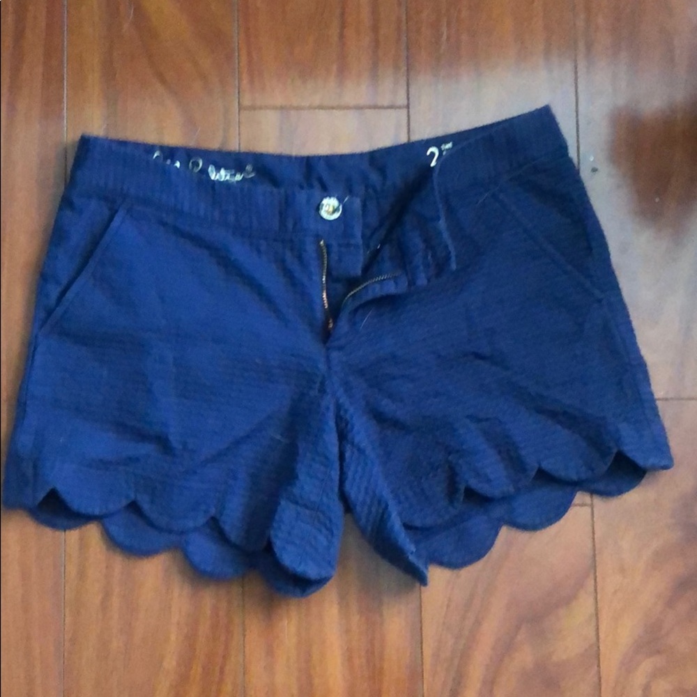 Lilly Pulitzer Navy Scallop Shorts
